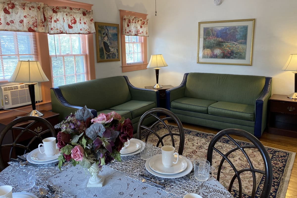 Superior Apartment, 3 Bedrooms, Garden View (No Topsheet / Towels / Paper Products)