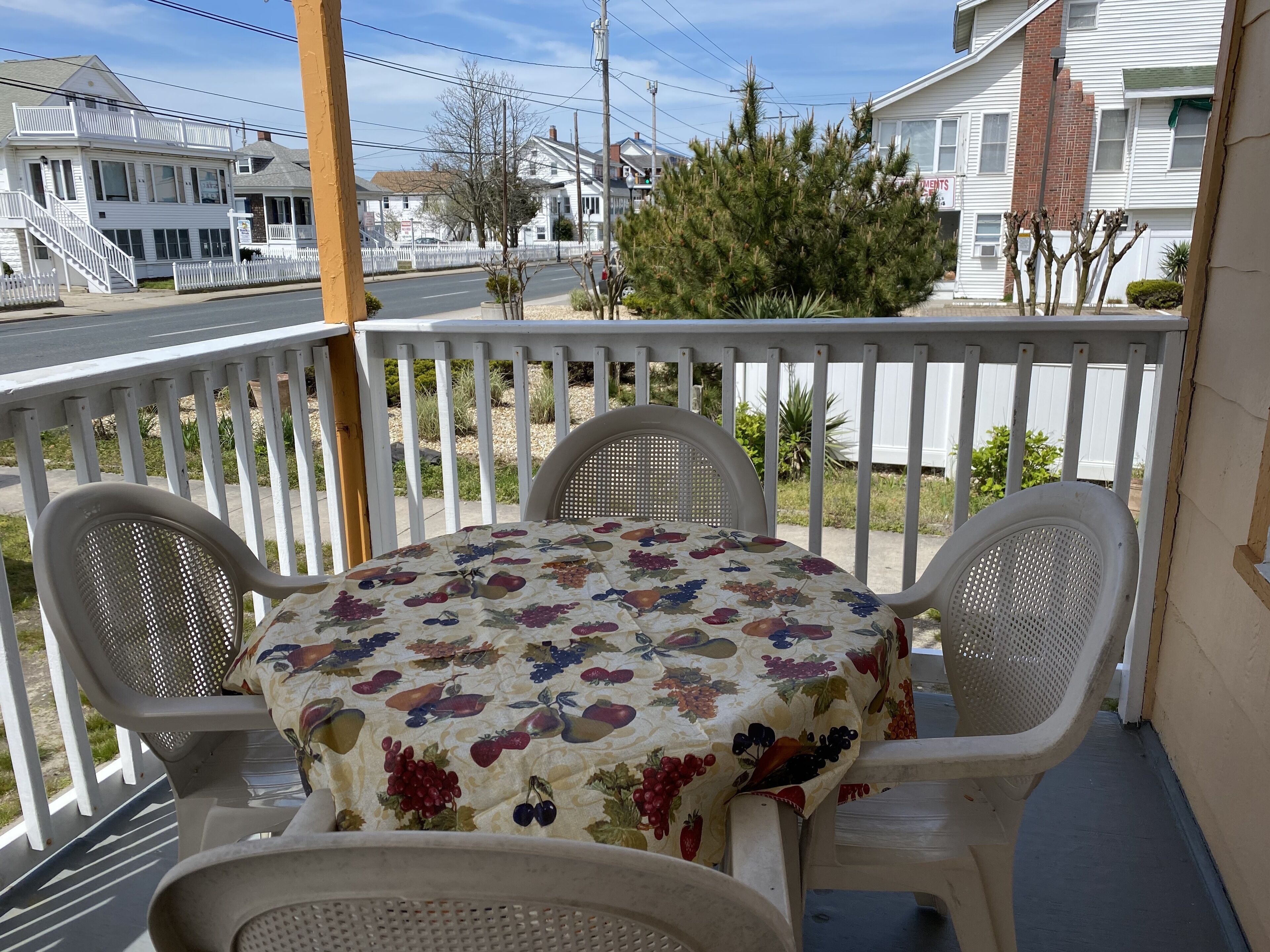 Deluxe Apartment, 2 Bedrooms, City View (No Topsheet / Towels / Paper Products) | Balcony view