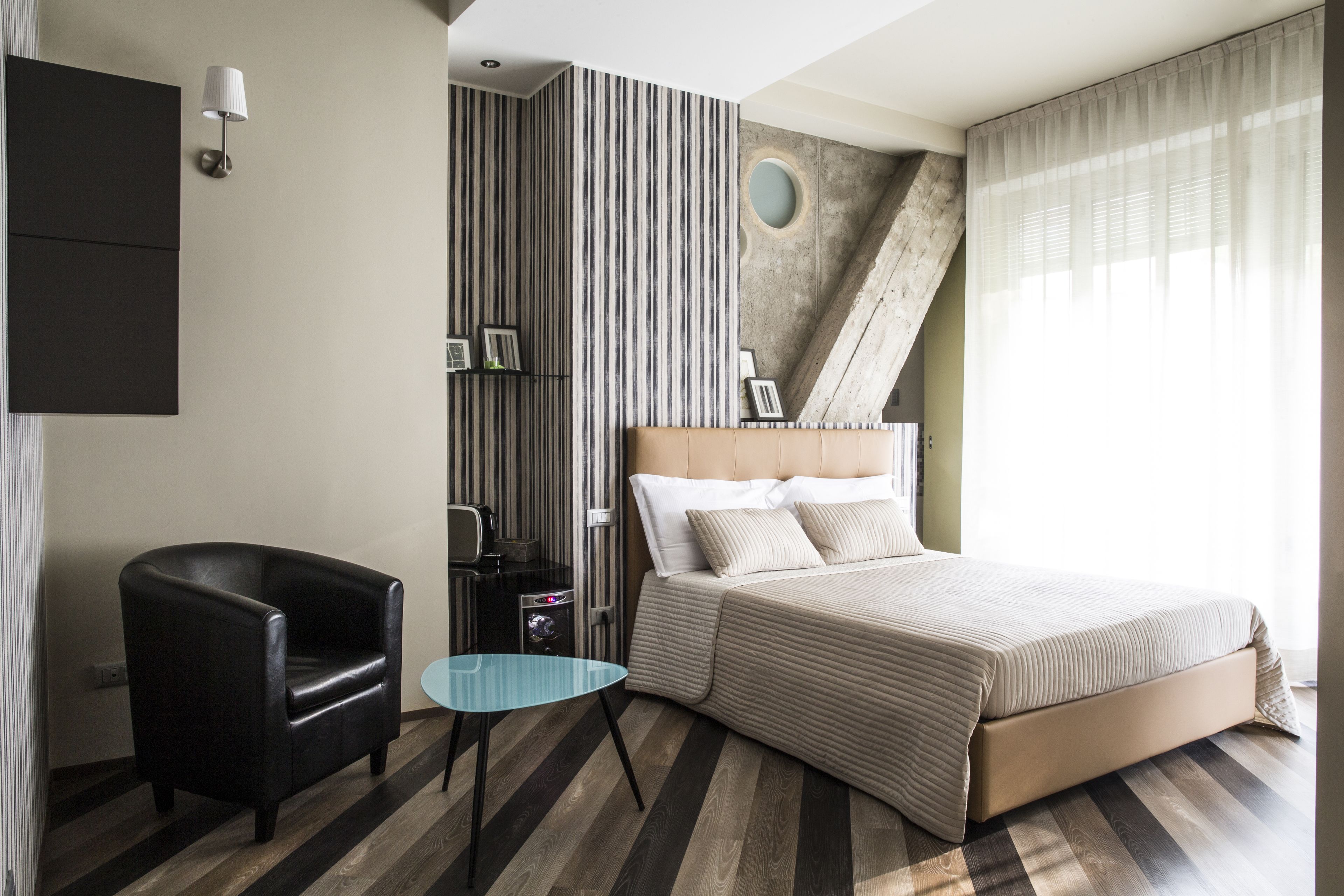 Junior Suite | 오리/거위털 이불, 무료 미니바 품목, 책상, 노트북 작업 공간