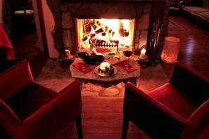 Fireplace - Villa Pine Garden (Sile)