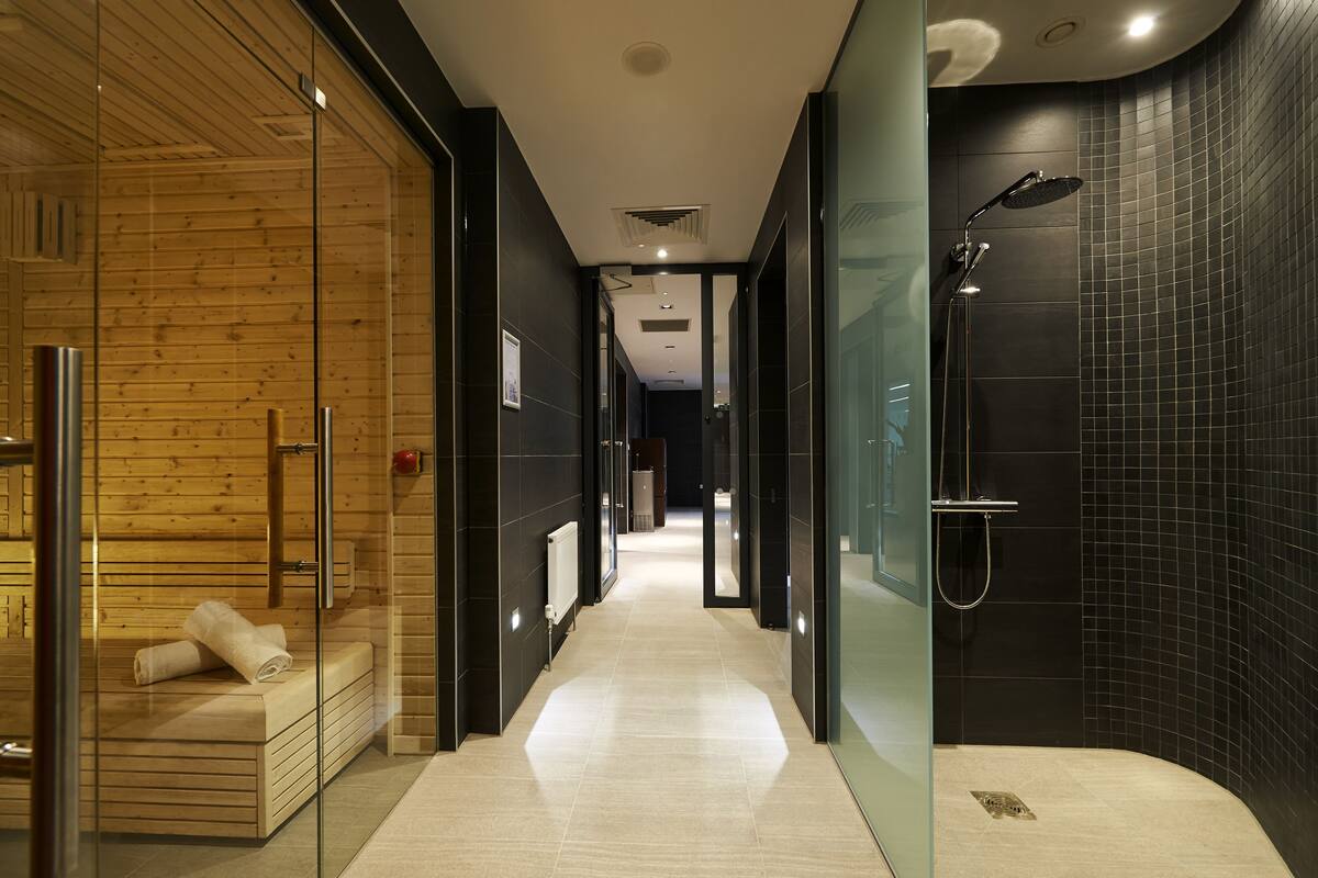 couples treatment room(s), massages