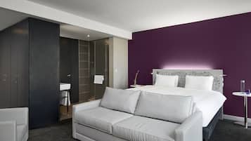 1 habitación y artículos del minibar gratis