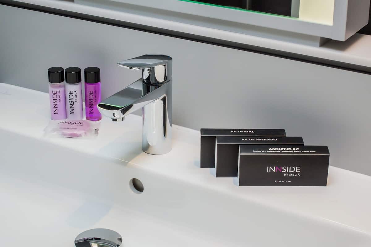 shower, rainfall showerhead, eco-friendly toiletries, hair dryer