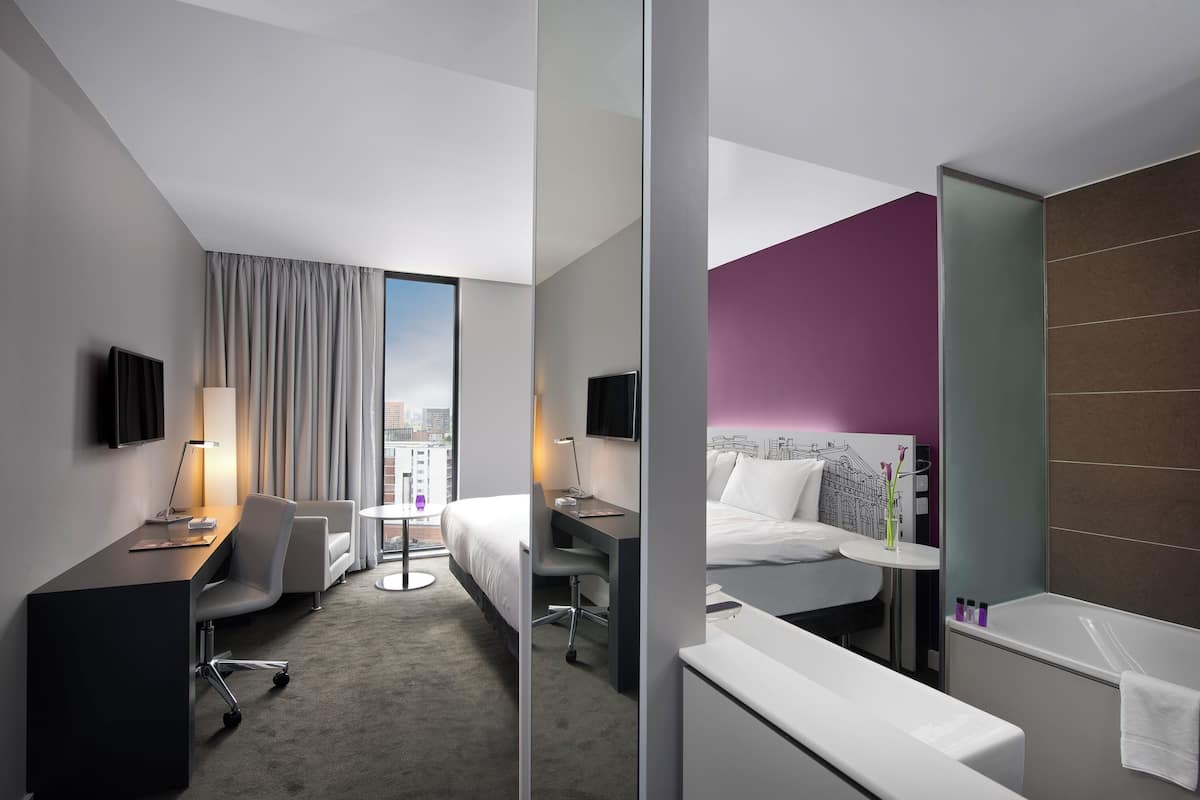 The Innside Room | 1 bedroom, free minibar, in-room safe, desk