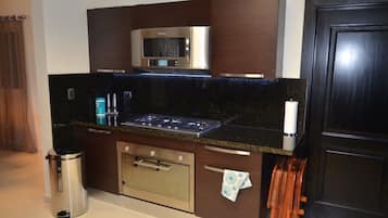 Apartment, 3 Schlafzimmer | Eigene Kochnische | Kühlschrank, Mikrowelle