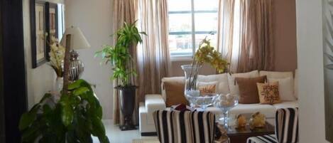 Apartment, 3 Schlafzimmer | Wohnzimmer