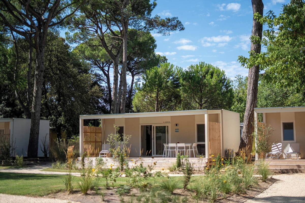 Mobile Home Confort, animaux de compagnie acceptés | Draps italiens Frette, lits bébé (en supplément)