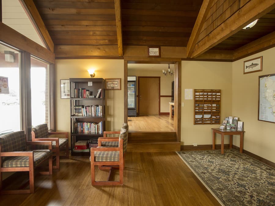 Coin salon dans le hall