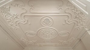 Down duvets, iron/ironing board, free WiFi, bed sheets - So Cool Hostel Porto (Porto)