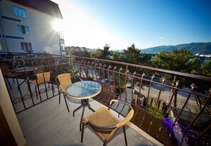 Superior tweepersoonskamer, balkon | Balkon