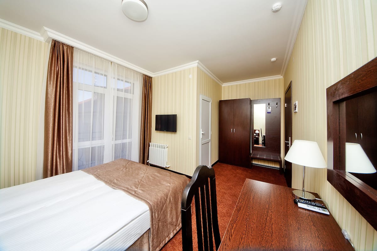 Standard Double Room, Balcony | Minibar, in-room safe, desk, blackout curtains