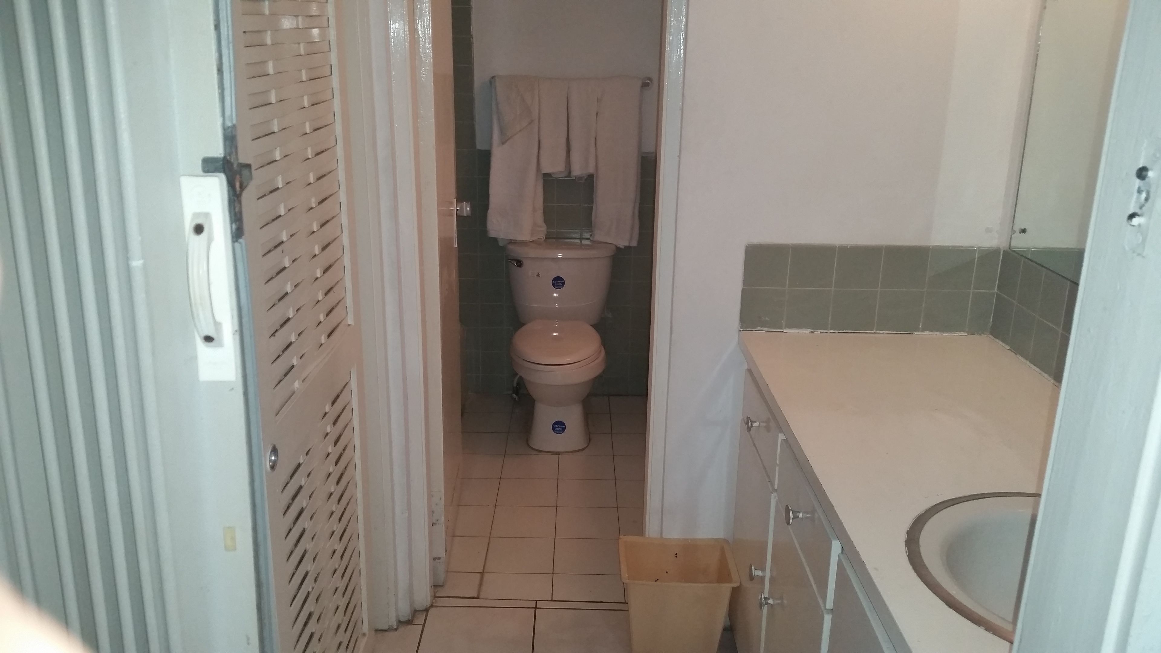 basic apartment, ocean view, beachside | bathroom | combined shower/bathtub, free toiletries, hair dryer, towels