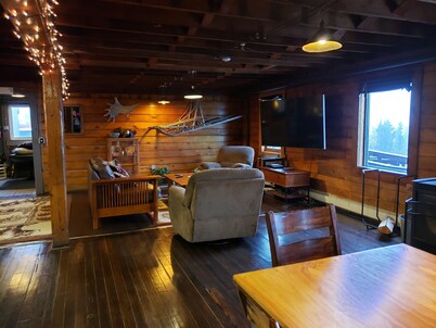Mount Aurora Lodge