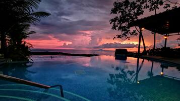 Outdoor pool, sun loungers