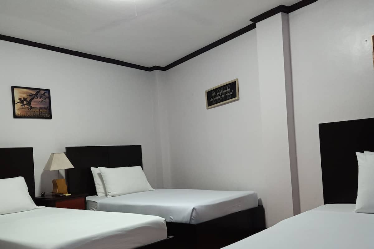 Chambre Deluxe | Coffres-forts dans les chambres, bureau, chambres insonorisées