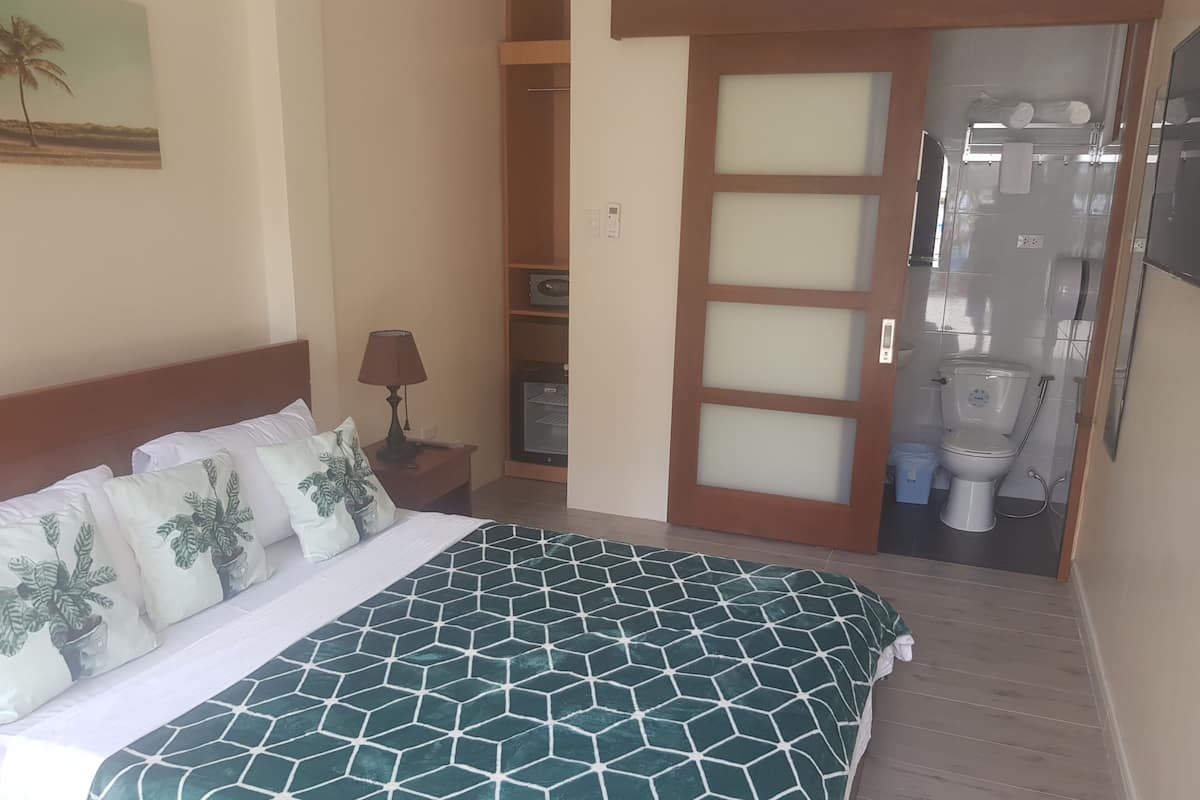 Ropa de cama de alta calidad y minibar
