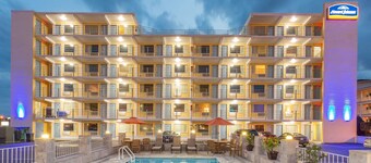 Howard Johnson by Wyndham Virginia Beach At The Beach
