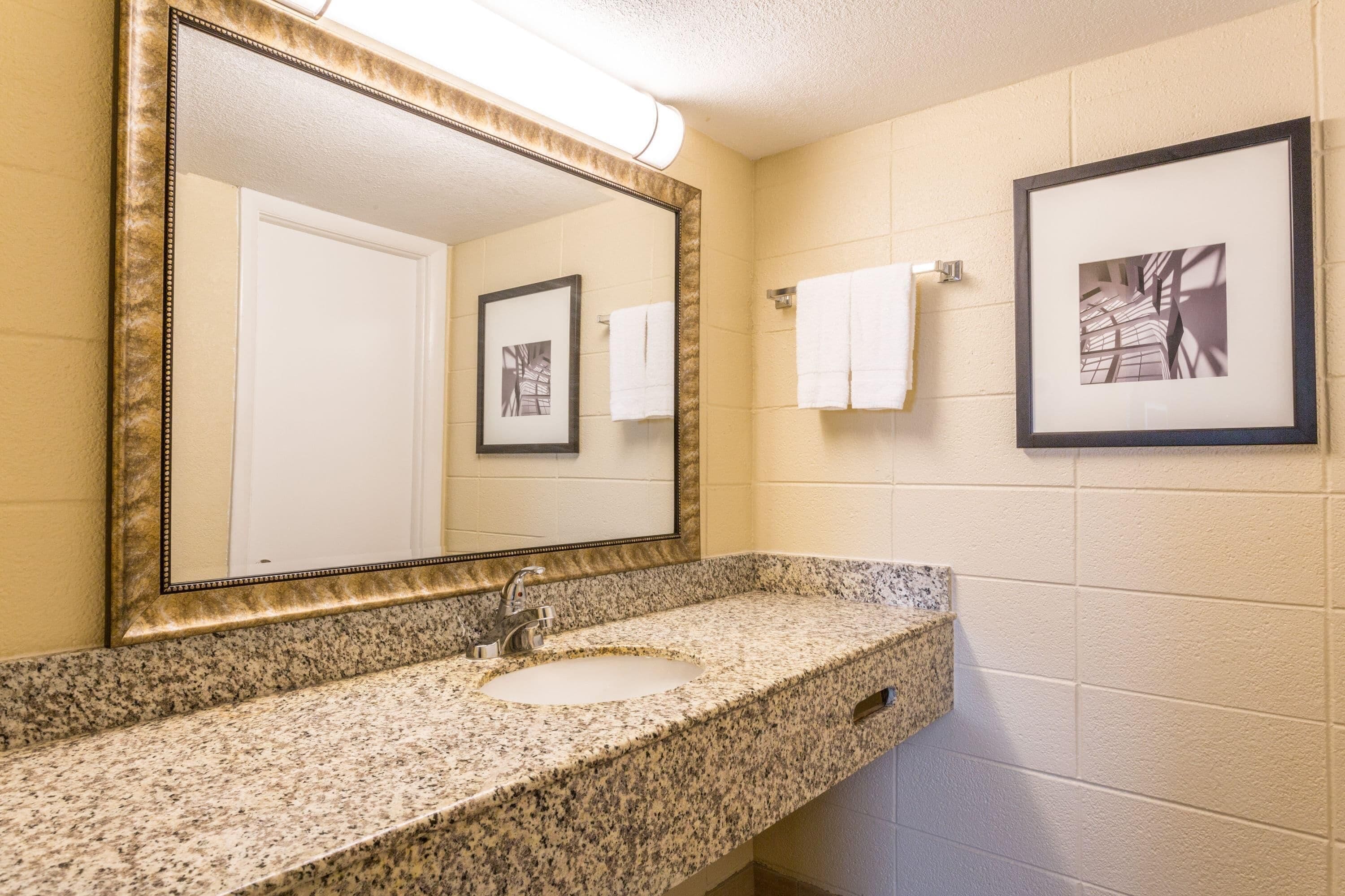 Foto - Howard Johnson by Wyndham Virginia Beach At The Beach