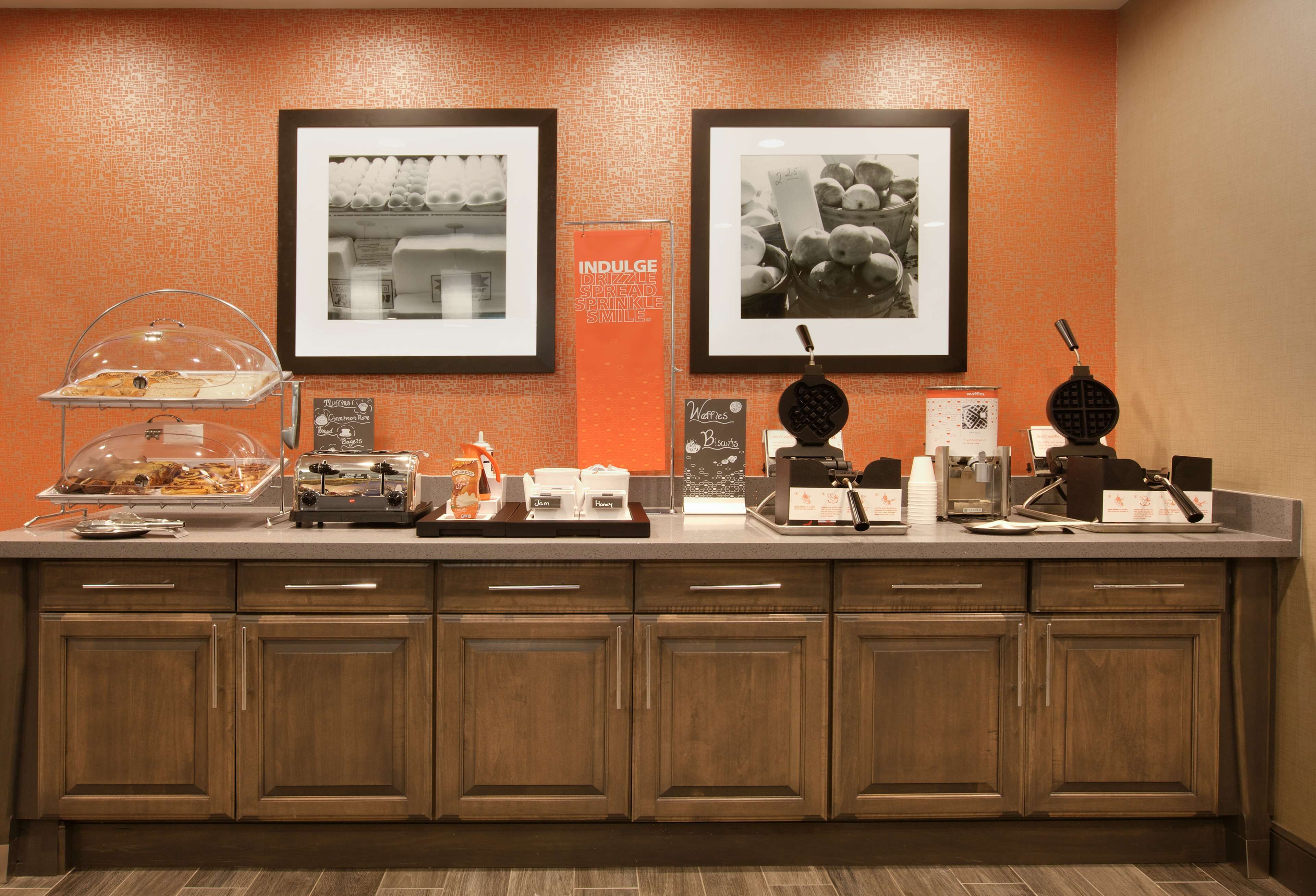 free daily continental breakfast