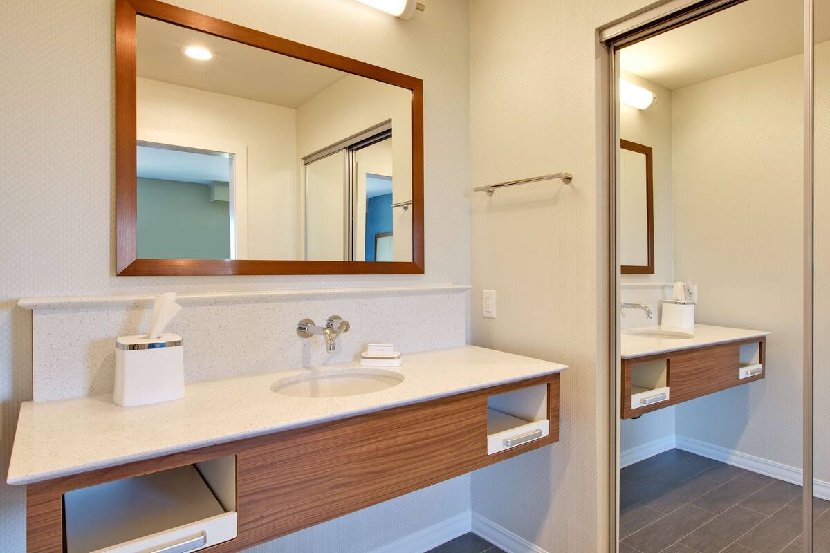 laptop workspace, soundproofing, free rollaway beds, free wifi