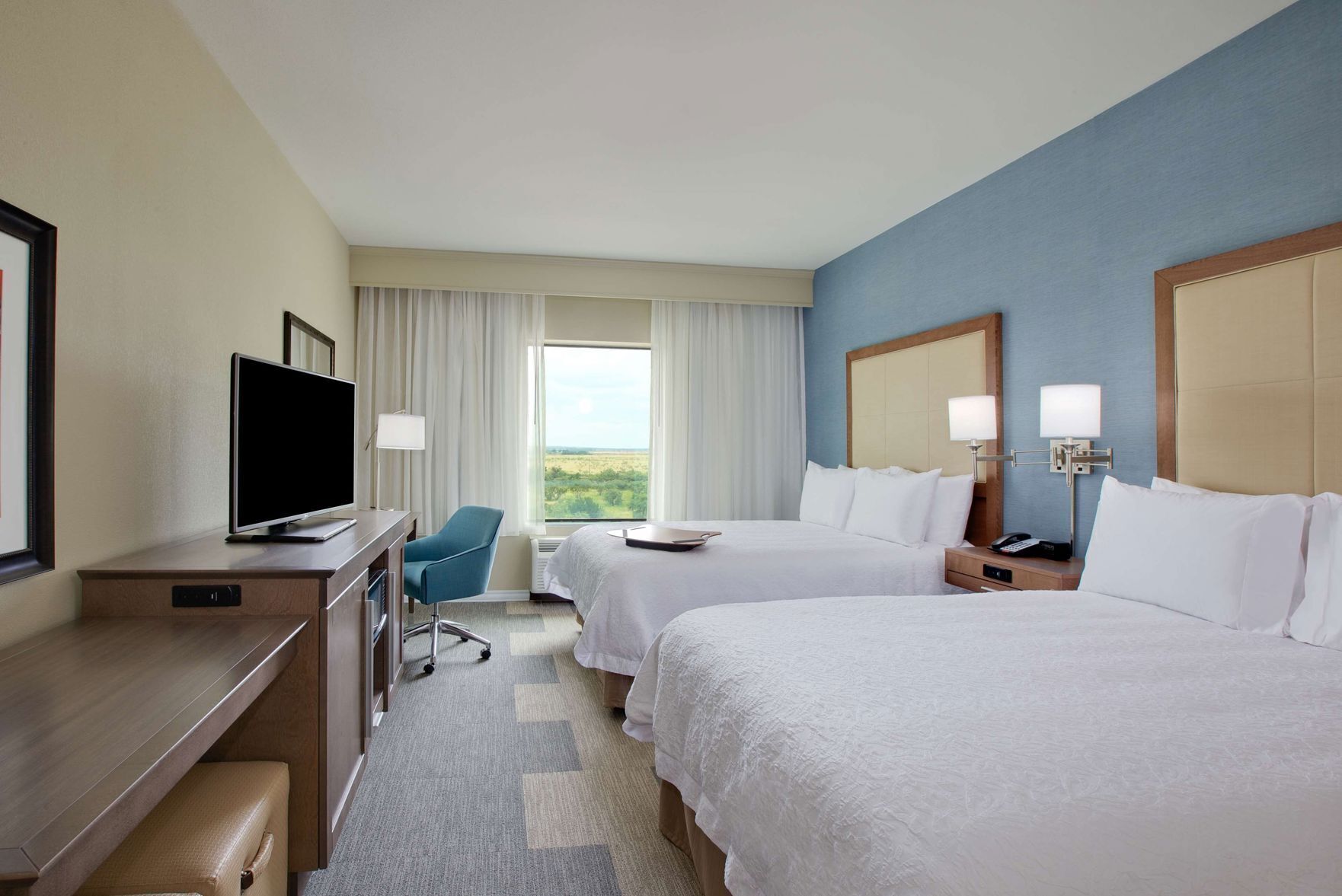 Laptop workspace, soundproofing, free rollaway beds, free WiFi