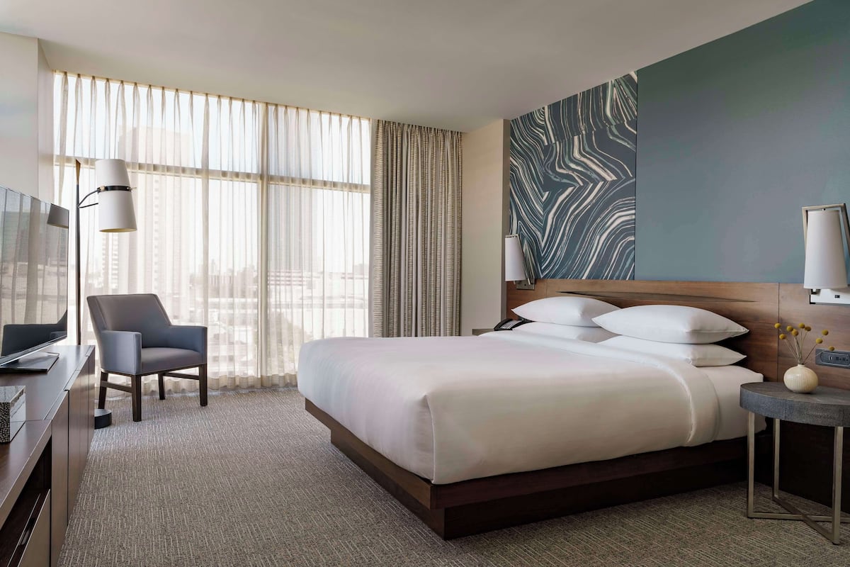 Regency Suite King