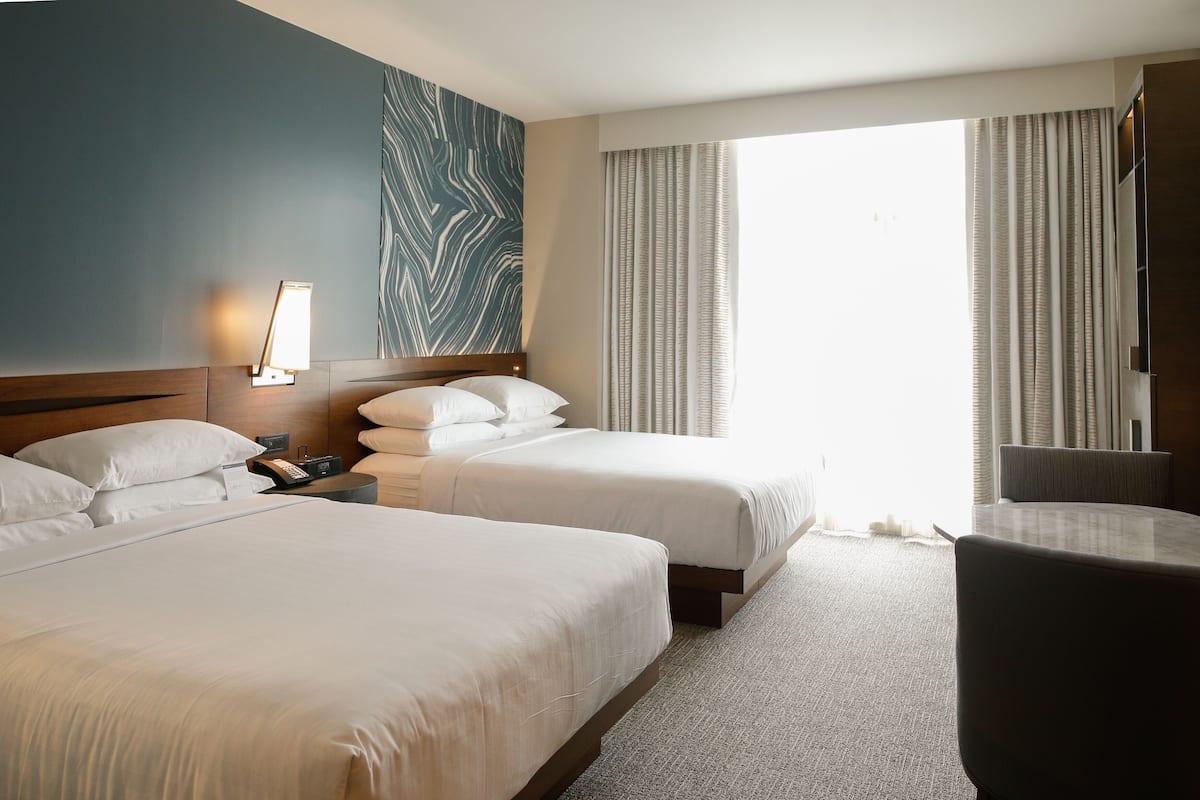 Room, 2 Queen Beds (Club Access)