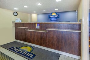 Lobby - Days Inn by Wyndham Charles Town/Harpers Ferry (Charles Town)