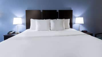Roupas de cama premium, camas com colchões pillow-top, escrivaninha
