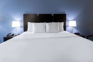 Premium bedding, pillow-top beds, desk, blackout curtains - Days Inn by Wyndham Charles Town/Harpers Ferry (Charles Town)
