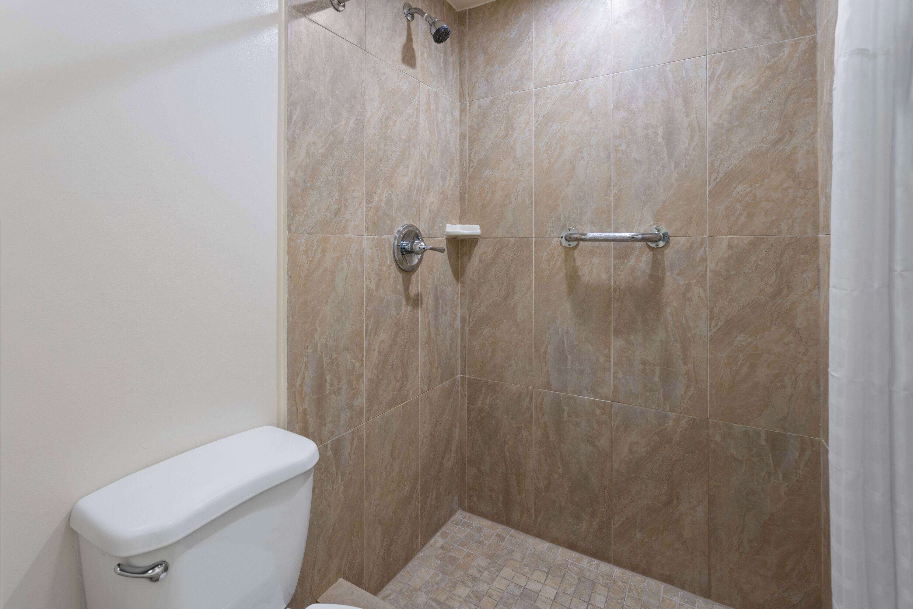 Photo - Travelodge by Wyndham Manhasset