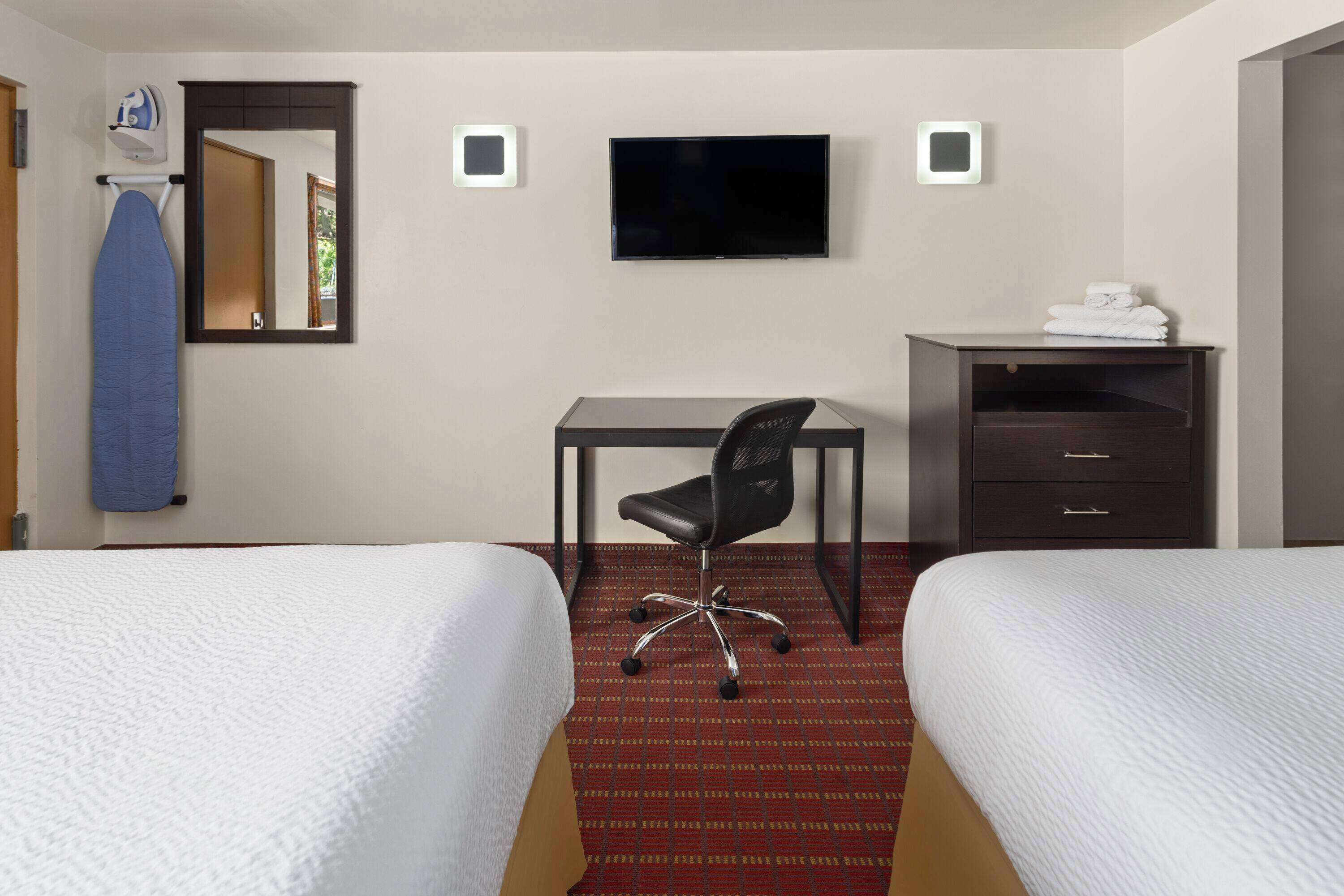 Photo - Travelodge by Wyndham Manhasset