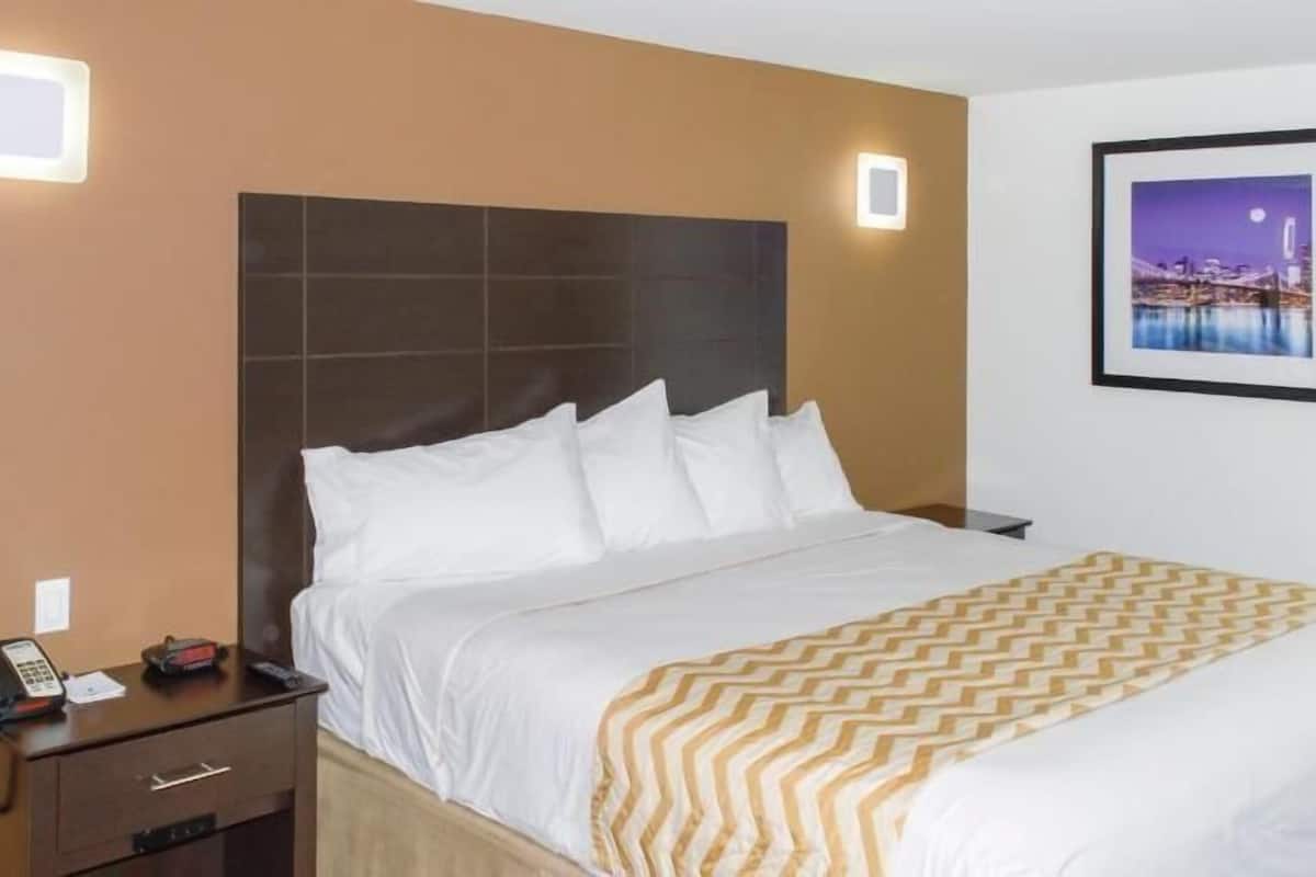 Desk, soundproofing, iron/ironing board, free cribs/infant beds