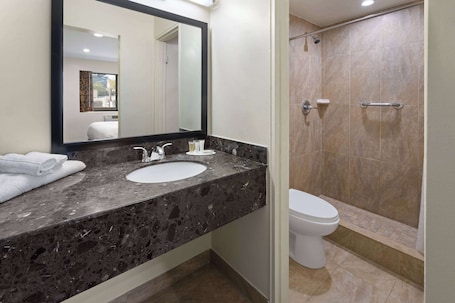 Hair dryer, towels. Travelodge by Wyndham Manhasset
