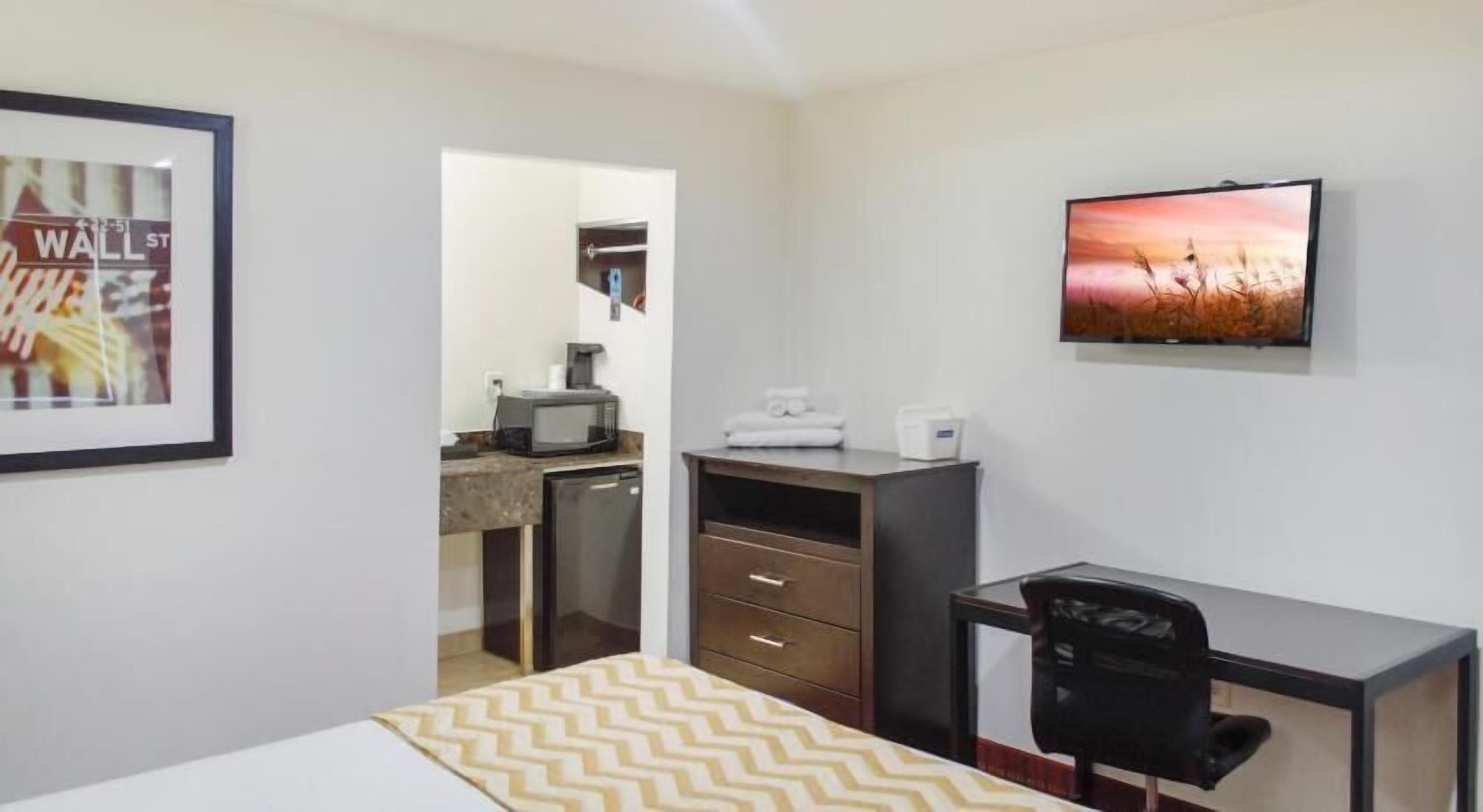 Desk, soundproofing, iron/ironing board, free cots/infant beds