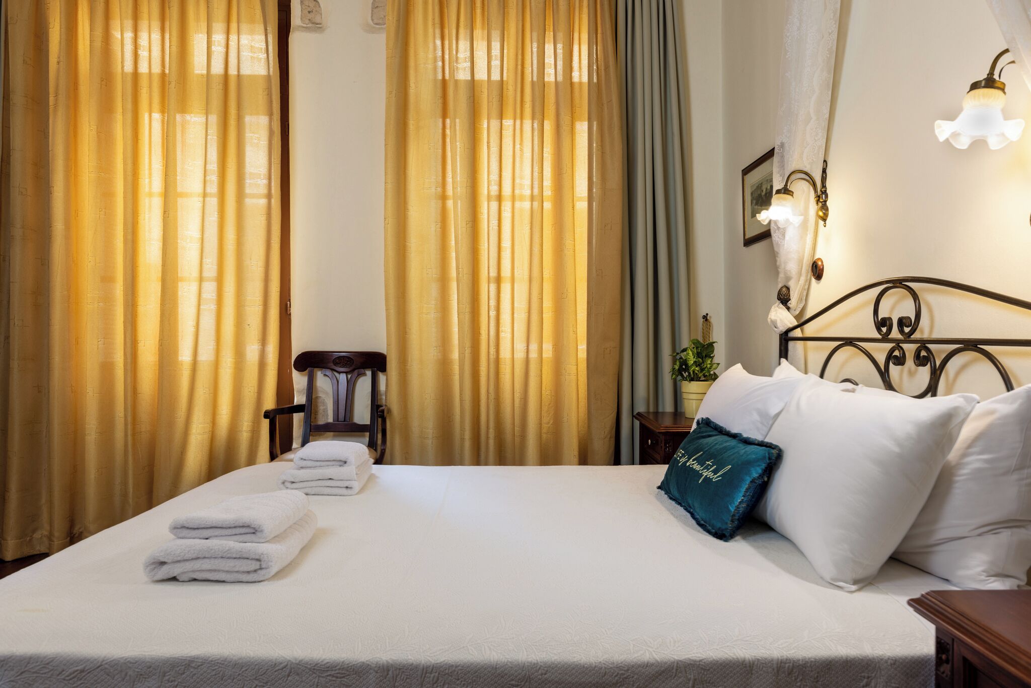 comfort suite | 1 bedroom, minibar, in-room safe, desk