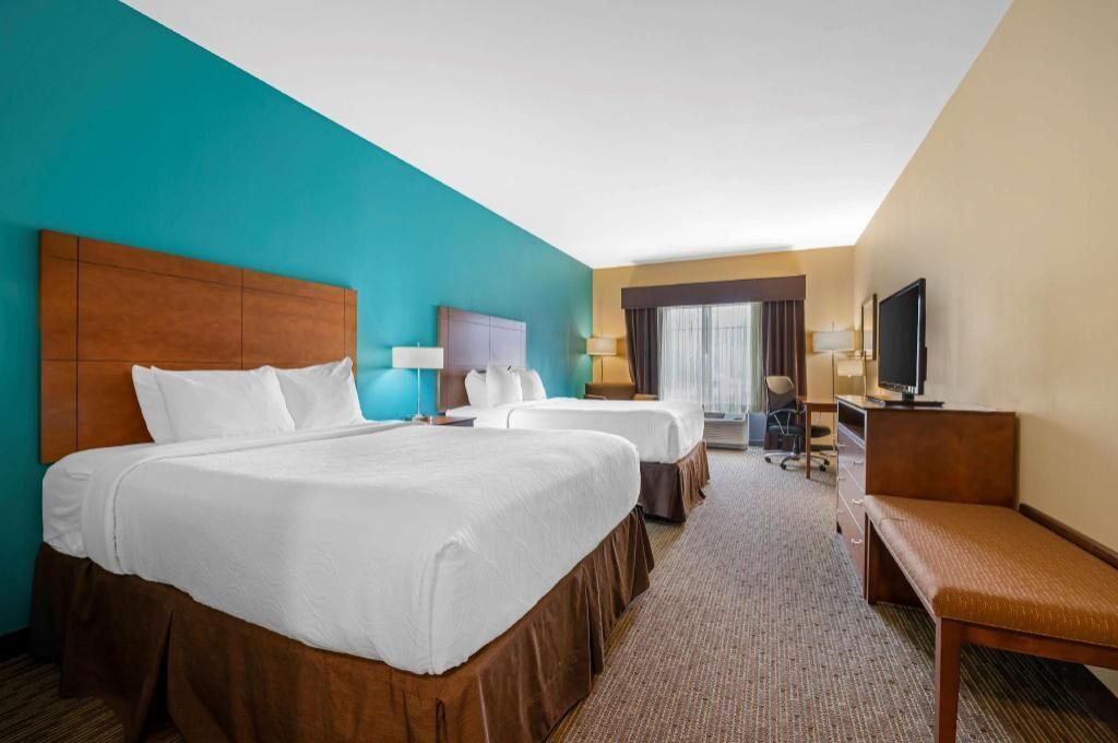 Iron/ironing board, rollaway beds, free WiFi, bed sheets