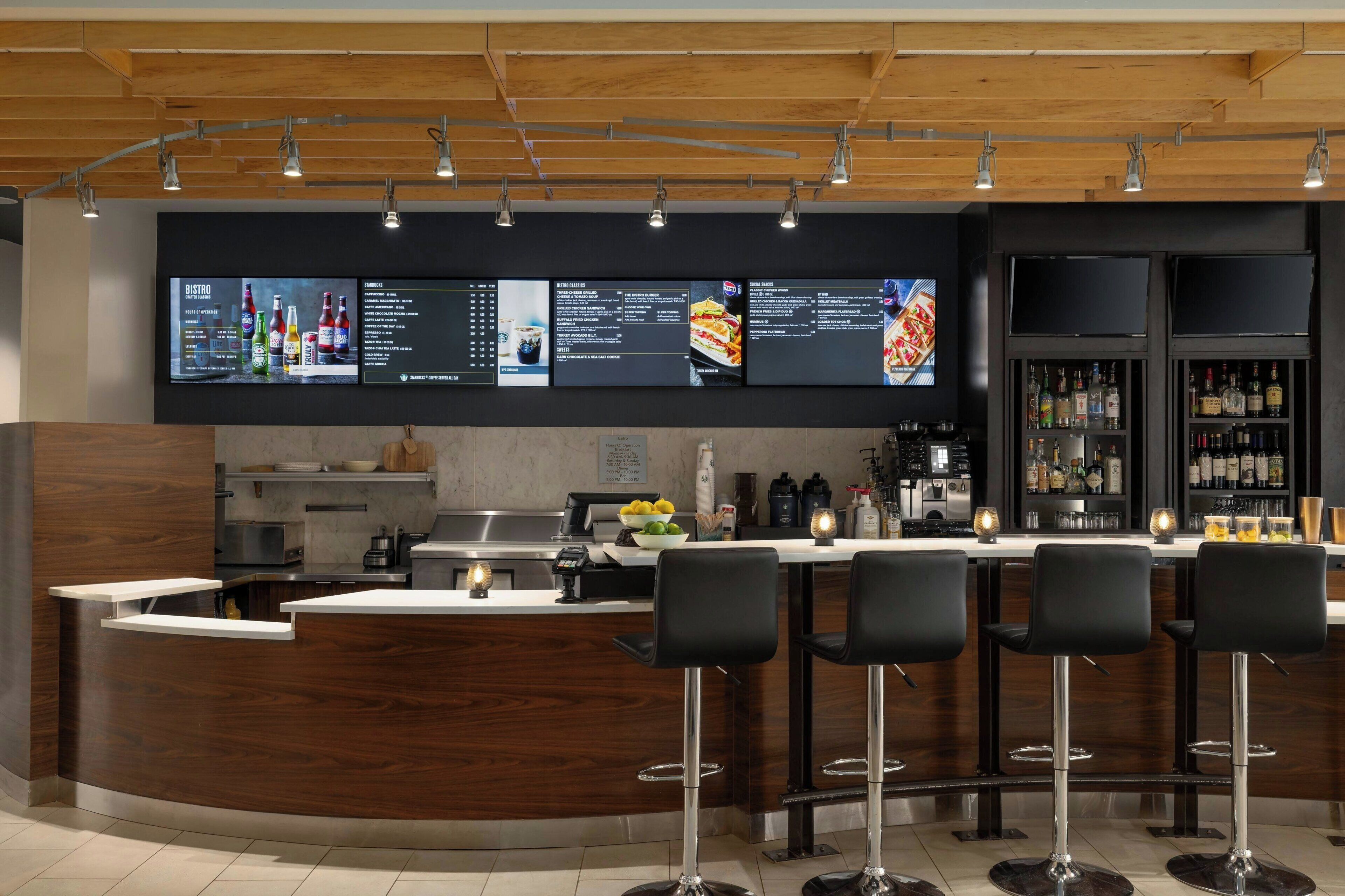 S&#x27;hi serveixen esmorzars, sopars i plats de cuina americana 