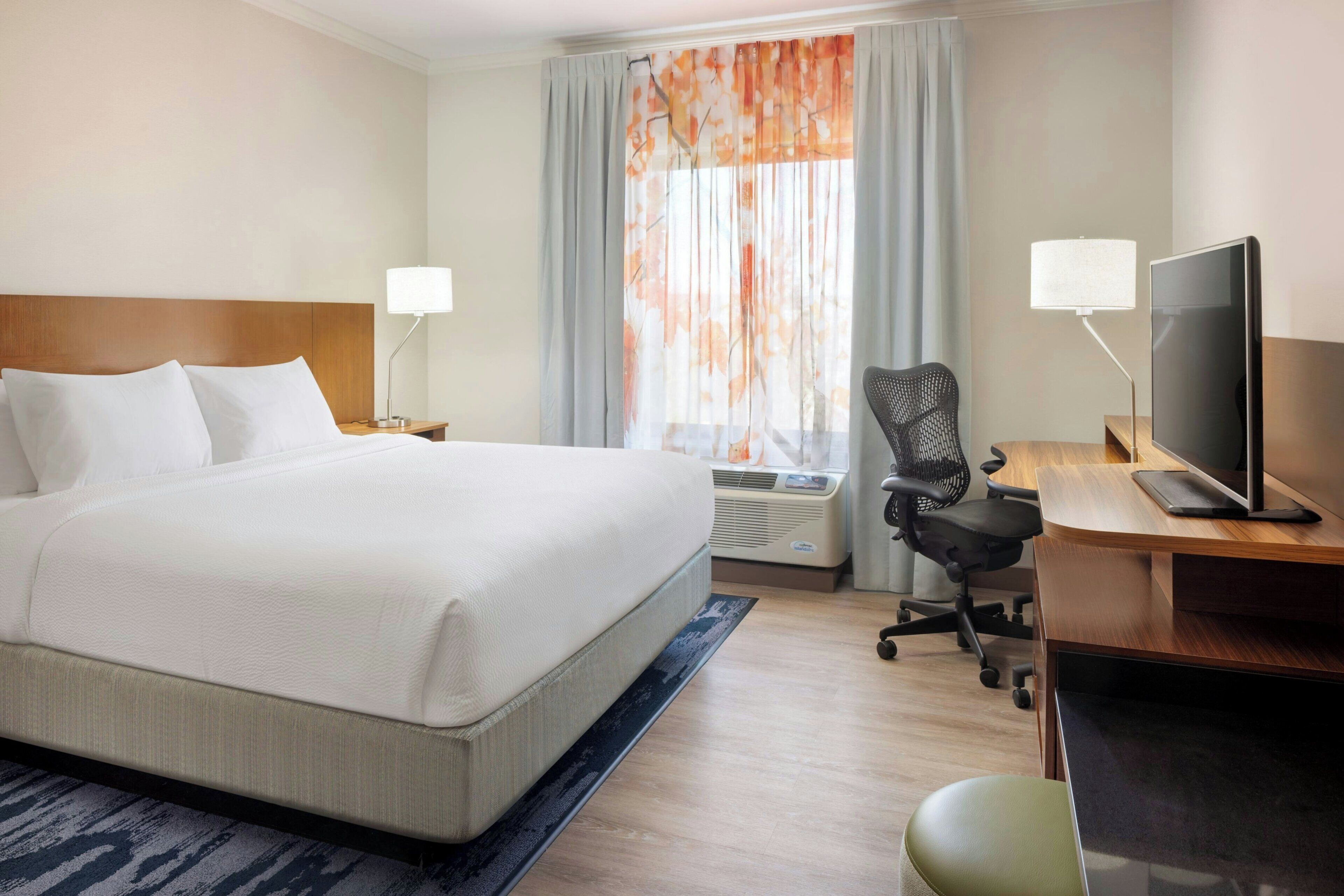 In-room safe, desk, laptop workspace, iron/ironing board