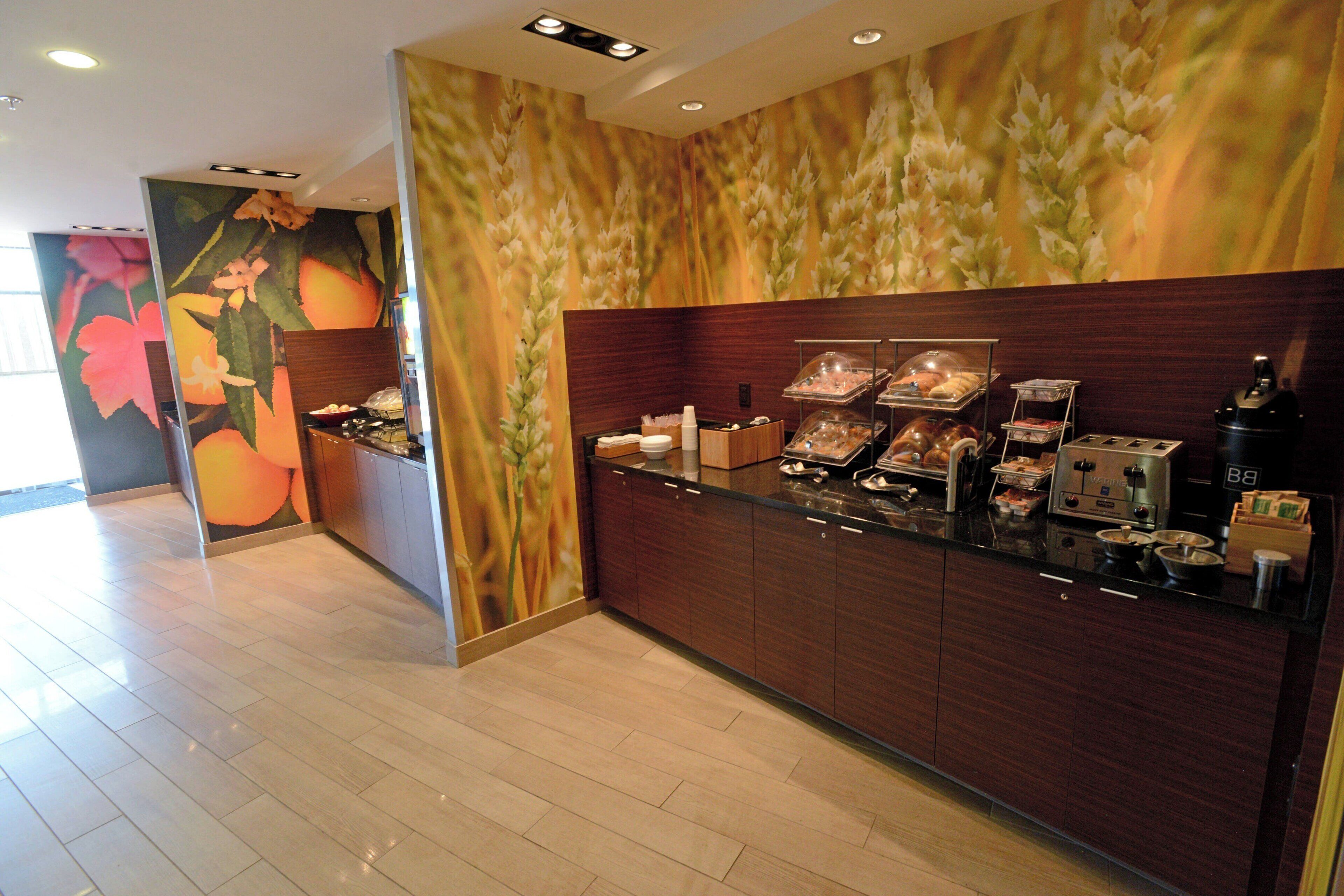 free daily breakfast