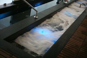 Couples treatment room(s), sauna, hot tub, steam room - Regis Resort (Turrivalignani)