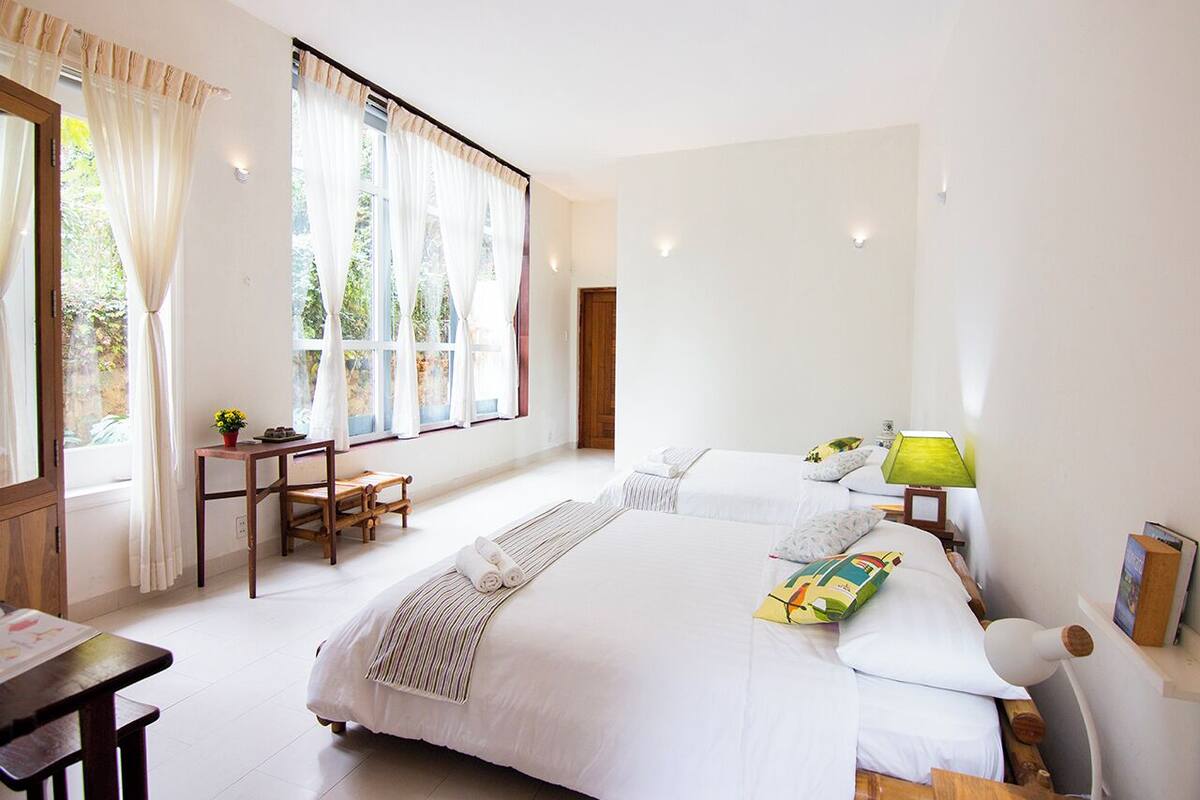 Premium bedding, individually decorated, individually furnished, desk