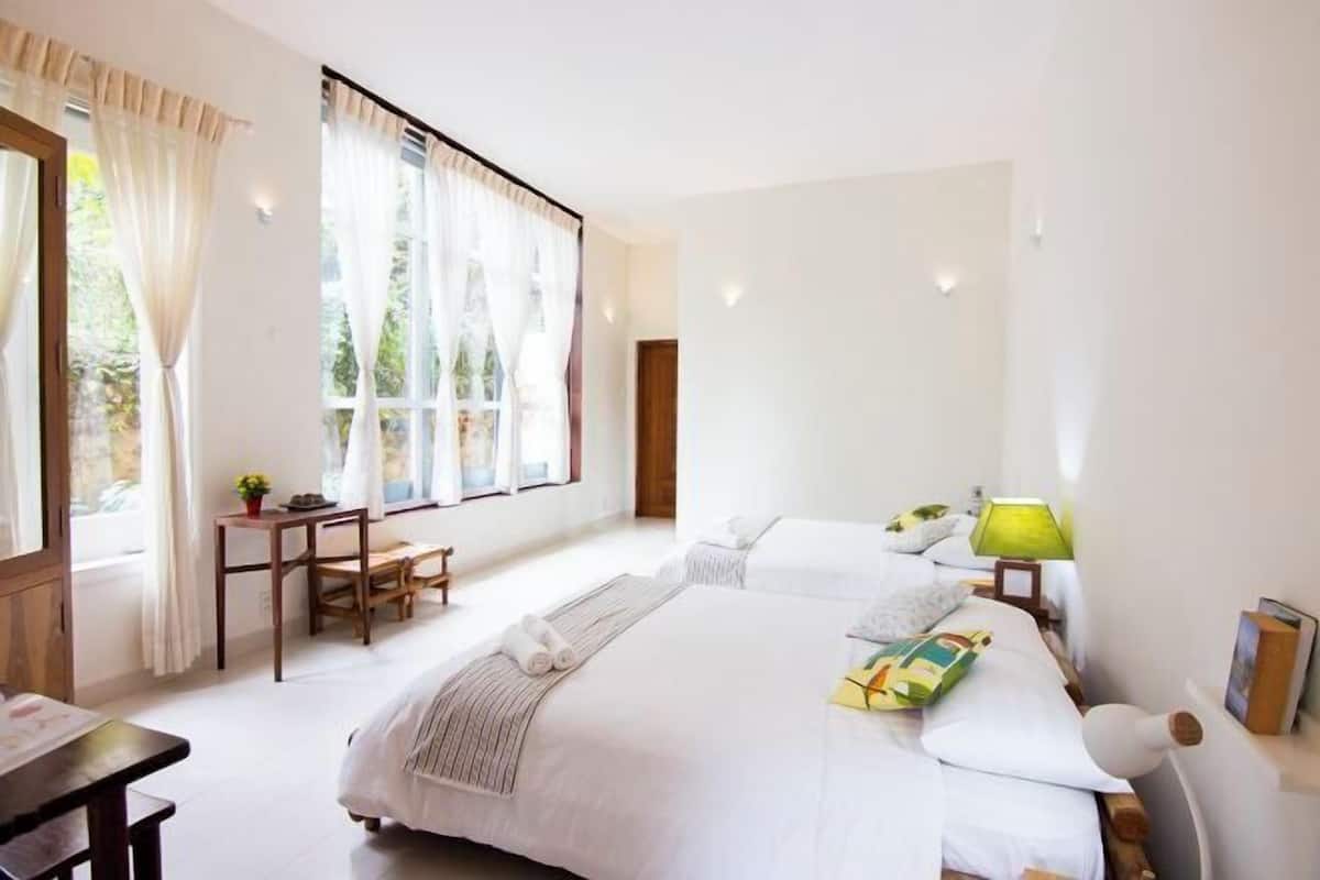 Premium bedding, individually decorated, individually furnished, desk