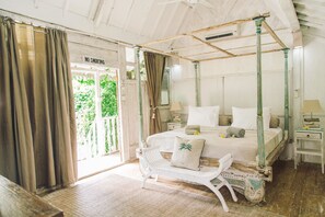 家庭單棟小屋 | 房內夾萬、書桌、免費 Wi-Fi、床單