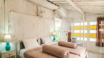 Standard Twin Room | In-room safe, desk, free WiFi, bed sheets