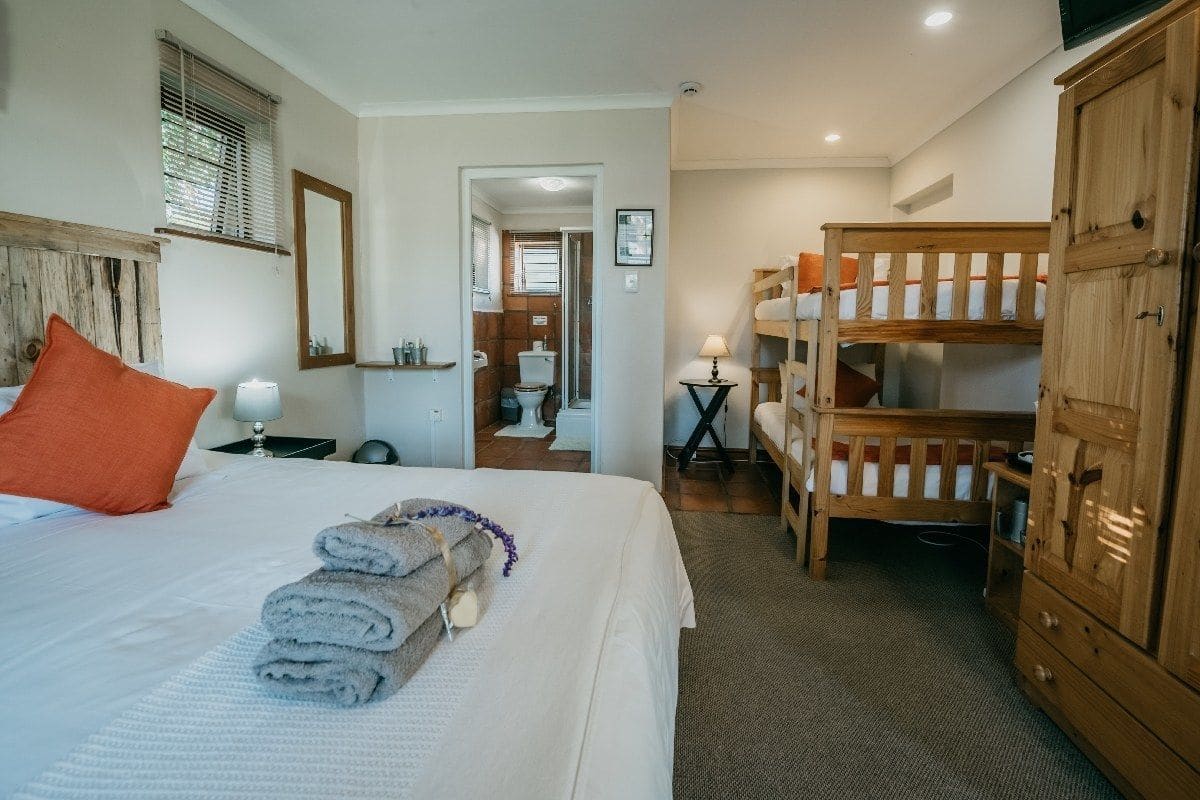 Family Room - Loerie | Premium bedding, in-room safe, free cribs/infant beds, free WiFi