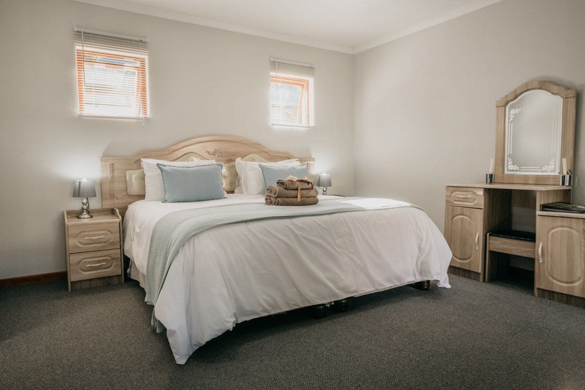 Family Room - Yellowwood | Premium bedding, in-room safe, free cribs/infant beds, free WiFi