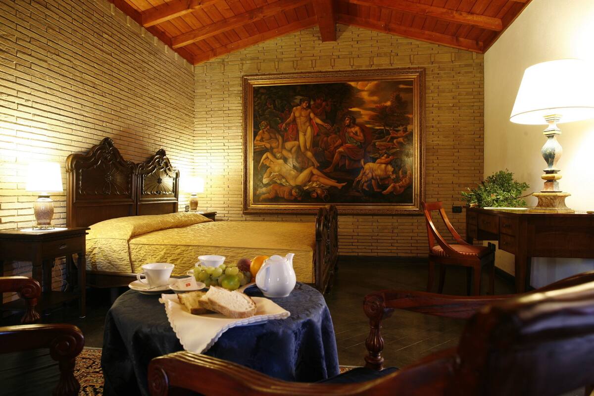 In-room safe, desk, cots/infant beds, free WiFi