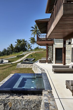 Luksus-villa - flere soveværelser - havudsigt | Terrasse/gårdhave