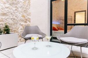 デラックス アパートメント 2 ベッドルーム パティオ | テラス / パティオ